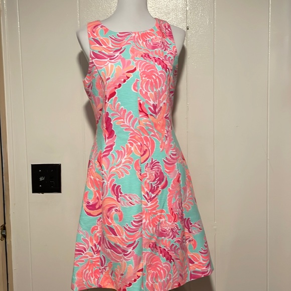 Lilly Pulitzer Dresses & Skirts - Lilly Pulitzer size large sleeveless dress